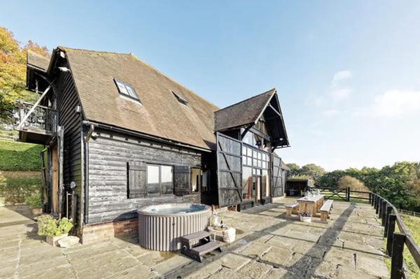 The Canterbury Barn by Bloom Stays, Buchen Sie Ferienhaus Hotels in Kent mit Parkplatz, Parkplätze
