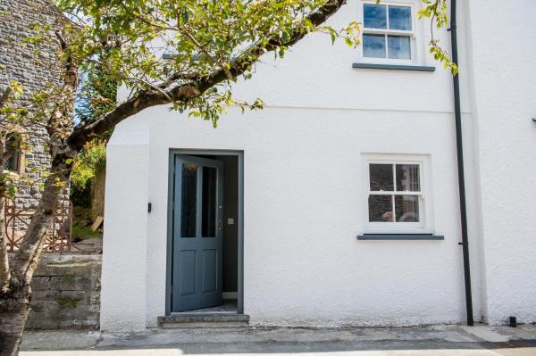 Chapel View- Beautiful central cottage with nearby Restaurants & Castle walk, Buchen Sie Ferienhaus Laugharne 