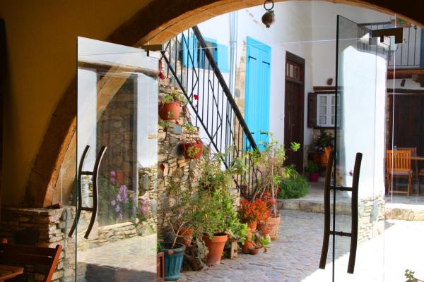Aperanti Agrotourism, Prenota Bed & breakfast Pera Orinis Nicosia