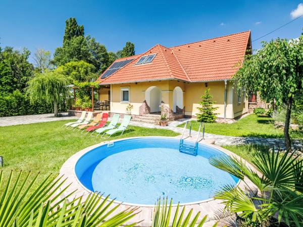 Holiday Home Horvath by Interhome, Buchen Sie Ferienhaus Hotels mit Pool in Mitteltransdanubien, Schwimmbad