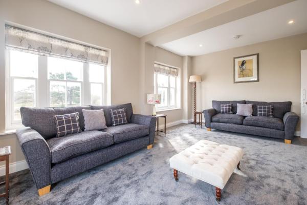 The Dower House, Buchen Sie Ferienhaus Hotels in Suffolk mit Parkplatz, Parkplätze