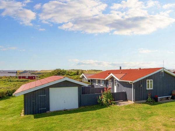 6 Person Holiday Home in Lokken, Prenota Hotel Løkken 
