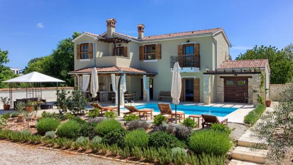 Wonderful villa Gracia Patricia with private pool, Reserva ahora Villa Hoteles en Istria central con piscina, Piscina