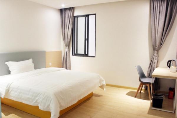 7Days Inn Chongqing Longtou Temple North Train Station North Plaza Branch, Buchen Sie Hotel Günstige Hotels in Chongqing