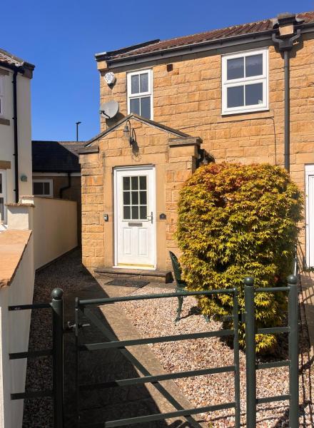 Castle Cottage, Book Vacation Home Harrogate North Yorkshire