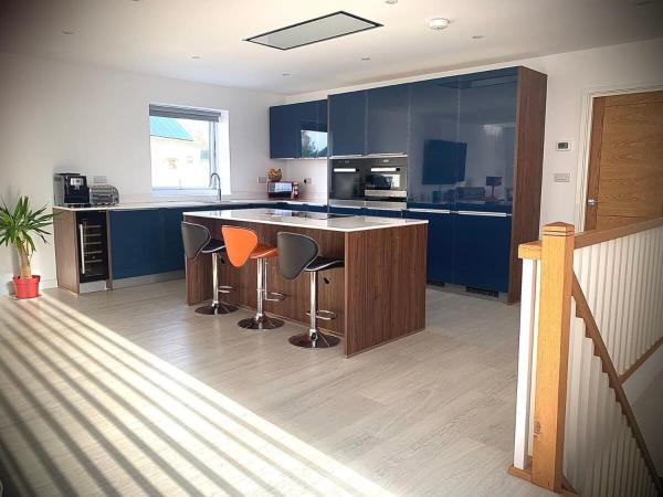 Relax in style at my stunning Holywell Beach home, Buchen Sie Ferienhaus Hotels in Cornwall mit Parkplatz, Parkplätze