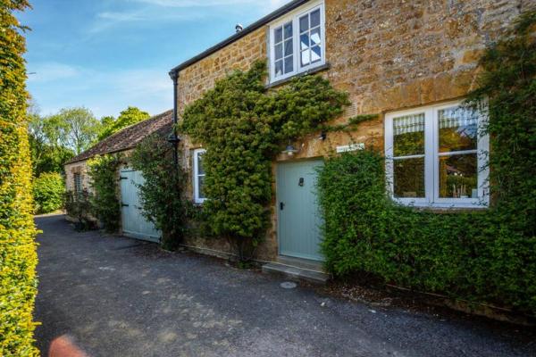 Gardeners Cottage, Buchen Sie Ferienhaus Hotels in Dorset mit Parkplatz, Parkplätze