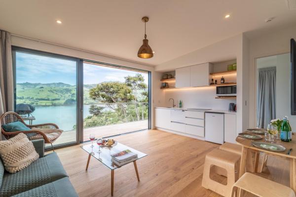 Treetop Retreat - Takamatua Holiday Home, Buchen Sie Ferienhaus  