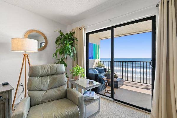 512 - Oceanfront top floor corner 2 bedroom, Buchen Sie Ferienhaus Cottages in Florida, Cottage