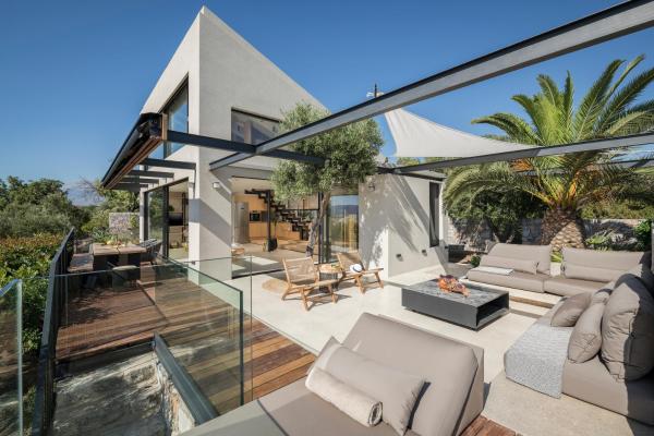 OPENNESS House by the sea, Book Villa Marathi West Crete