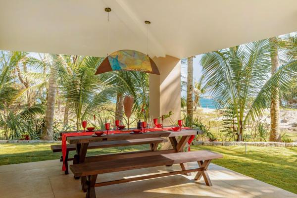 HOLIDAY Seaview 3BR Villa - An Bang beach by BEACHSIDE BOUTIQUE HOMES, Prenota Casa vacanze Cam An 