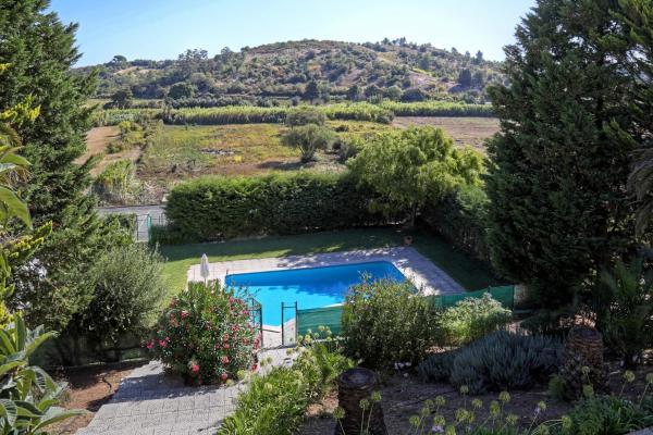 Casa do Vale Paraíso - Piscina e Court de Ténis a 30 min de Lisboa, Prenota Casa vacanze Vale do Paraíso 