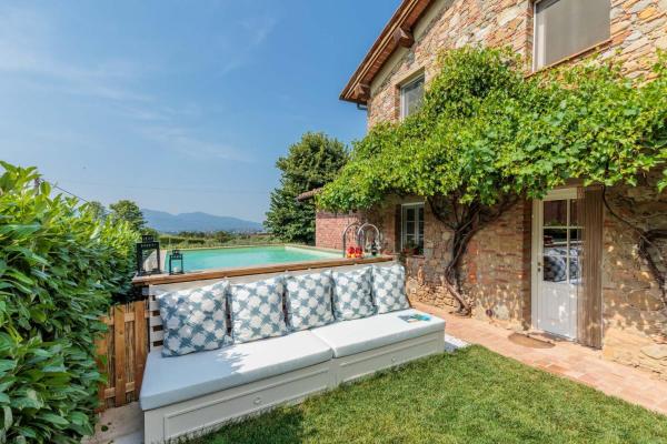 Chille, Buchen Sie Ferienhaus Hotels mit Pool in Capannori, Schwimmbad