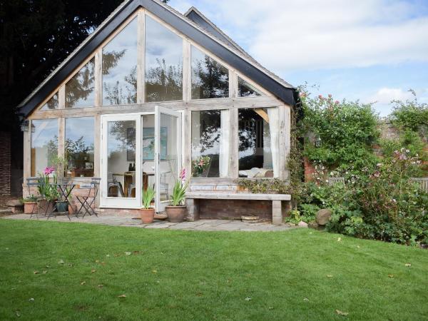 The Garden Retreat, Prenota Casa vacanze Marbury Cheshire