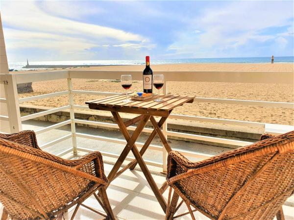 House in beach- Oporto, Book Vacation Home Centro Hotels with a Parking, Parking