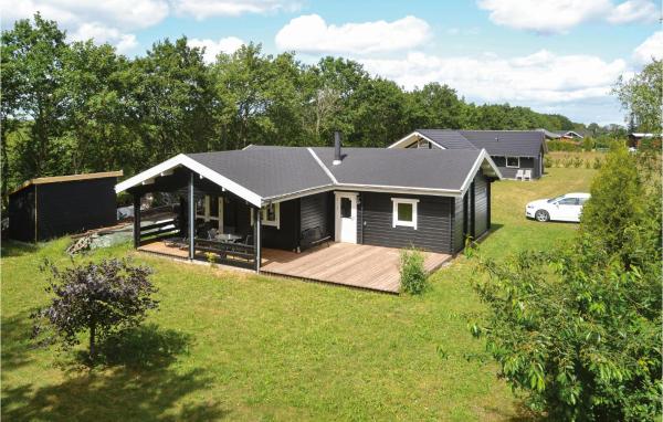 2 Bedroom Cozy Home In Hovborg, Book Vacation Home Hovborg Cottages, Cottage