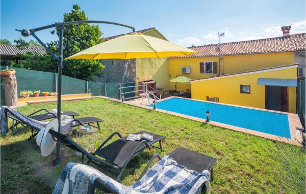 Awesome Home In Zminj, Reserva ahora Casa o chalet Hoteles en Istria central con piscina, Piscina