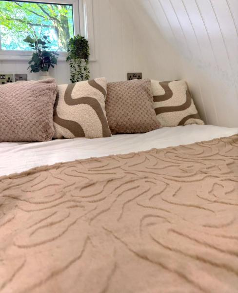 The Pod-Hot Tub-Woodland Lodges-St Clears-Carmarthen, Buchen Sie Chalet Carmarthen 