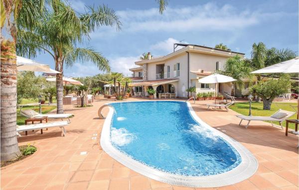 Amazing Home With Pool, Buchen Sie Ferienhaus Nocera Terinese Kalabrien