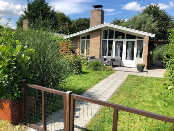 Hygge House 10, Book Chalet  