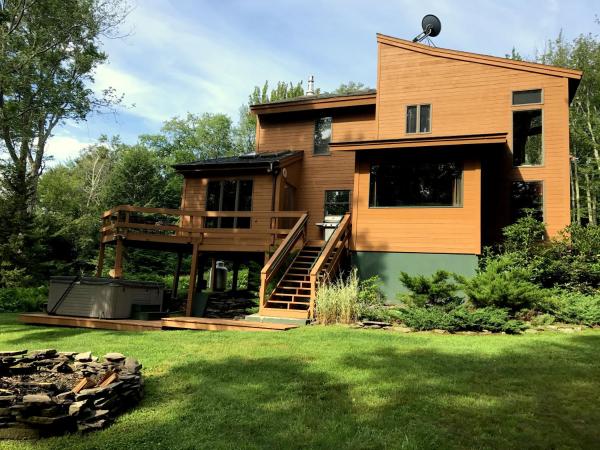 Mink Hollow Lodge, Buchen Sie Ferienhaus Elka Park New York State