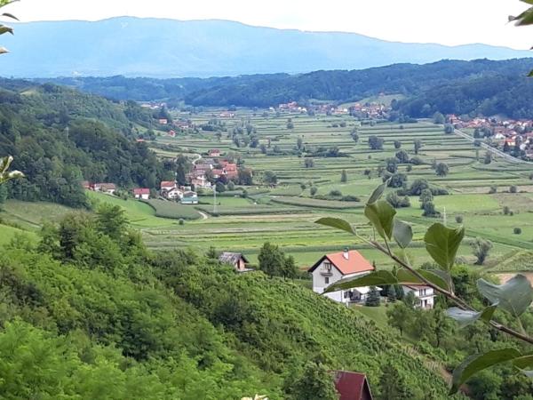 Robinzonski smještaj Tepeš, Reserva ahora Hotel Tuheljske Toplice 