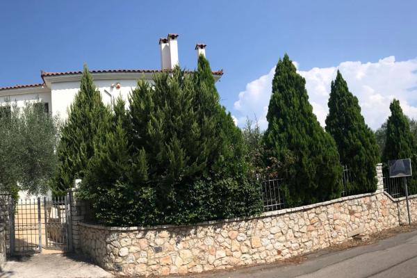 CASA DI MADI, Prenota Villa Cottage a Calcide, Cottage