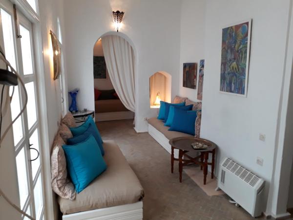Dar es Salam-Baja, Prenota Casa vacanze Assila 