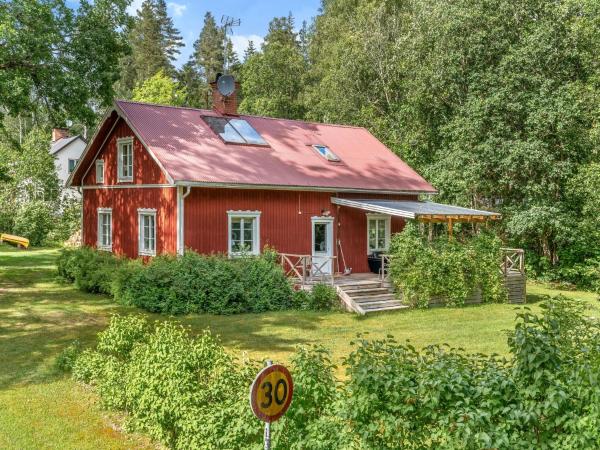 Chalet Bäcklunda by Interhome, Prenota Chalet  