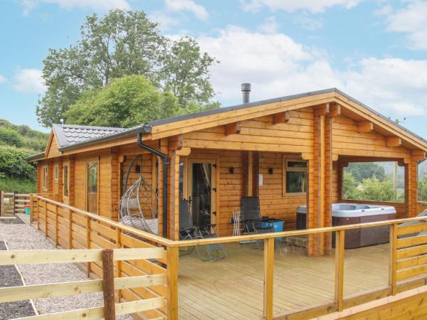 Manor Farm Lodges - Red Kite Lodge, Book Vacation Home Newtown Powys