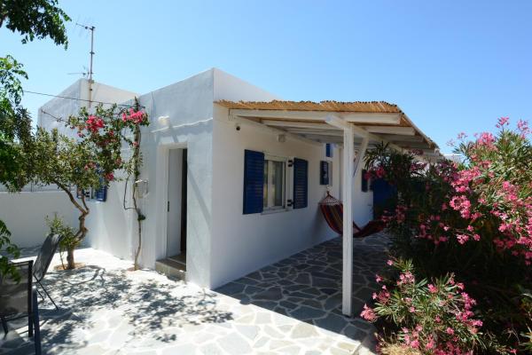 Margaret House, Prenota Hotel Isterni Paro