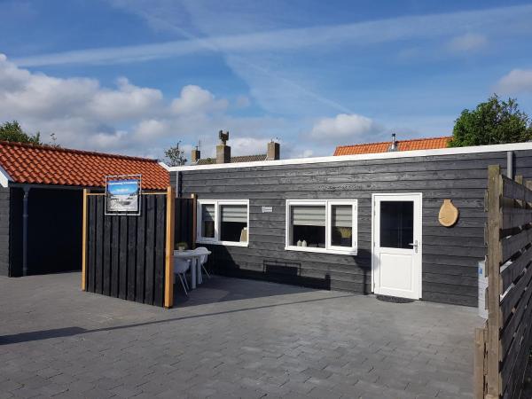 Vitamine Zee, Book Vacation Home Petten 