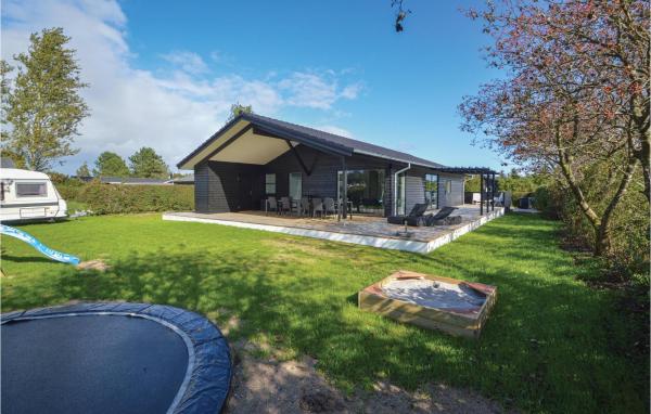 Four-Bedroom Holiday Home In Haderslev, Prenota Casa vacanze Hotel a Danimarca Meridionale con parcheggio, Parcheggio
