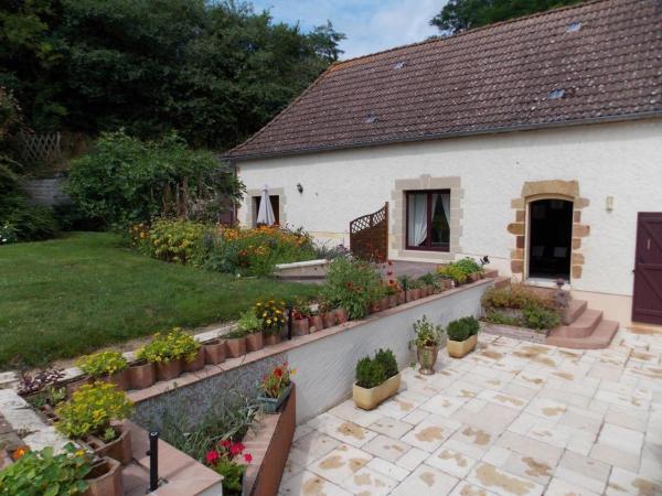 Gîte de charme rural avec terrasse, jardin privé, chevaux à proximité et équipements modernes - FR-1-489-213, Réserver Maison de vacances Neuvy Auvergne