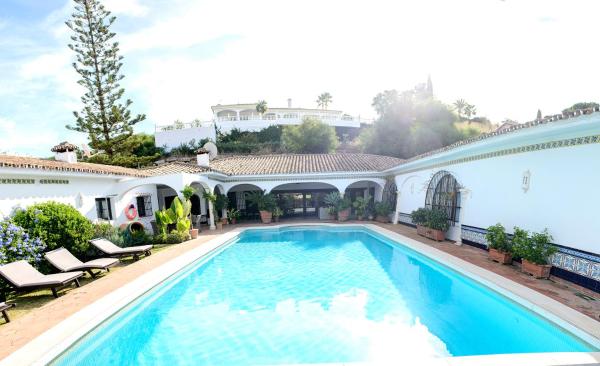 CASA MICHAEL - El Paraiso, Marbella, Prenota Villa Estepona Costa del Sol