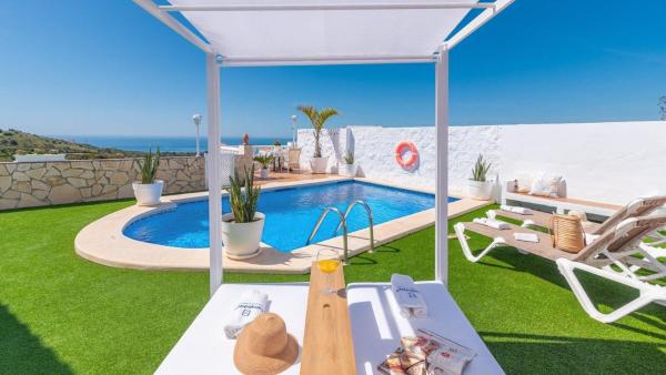 Casa Los Pinos Torrox by Ruralidays, Buchen Sie Villa Hotels mit Pool in Axarquía, Schwimmbad
