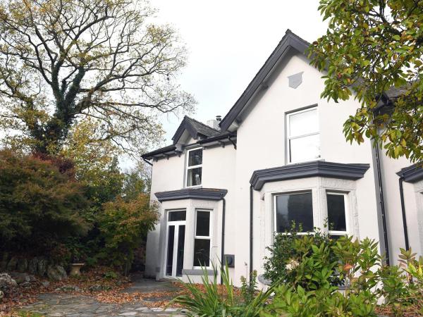 Ellies Lodge, Buchen Sie Ferienhaus Ulverston 