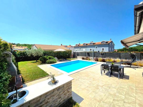 Family house Hana, Reserva ahora Villa Hoteles en Istria central con piscina, Piscina