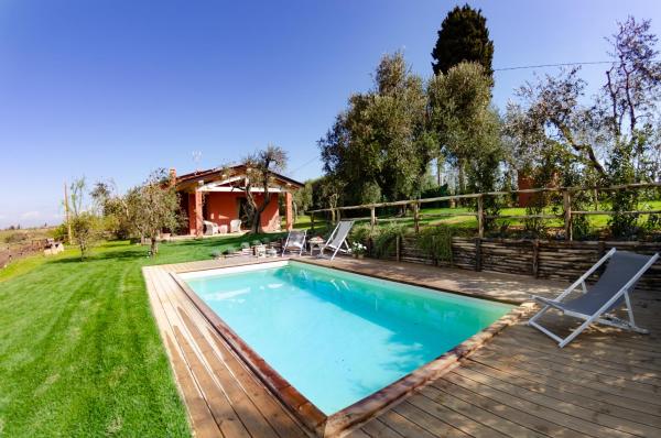 Ai Salici, Book Vacation Home Lari Hotels with a Pool, Swimming Pool