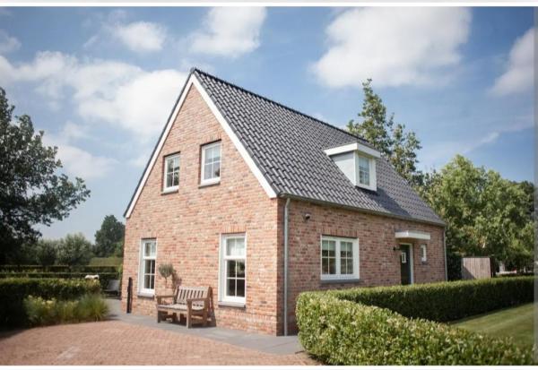Mooi, vrij gelegen vakantiehuis dichtbij zee en strand, Reserva ahora Casa o chalet Hoteles en Zelanda con aparcamiento, Aparcamiento