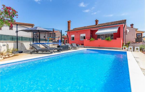 3 Bedroom Awesome Home In Marcana, Buchen Sie Ferienhaus Marčana Pula Region