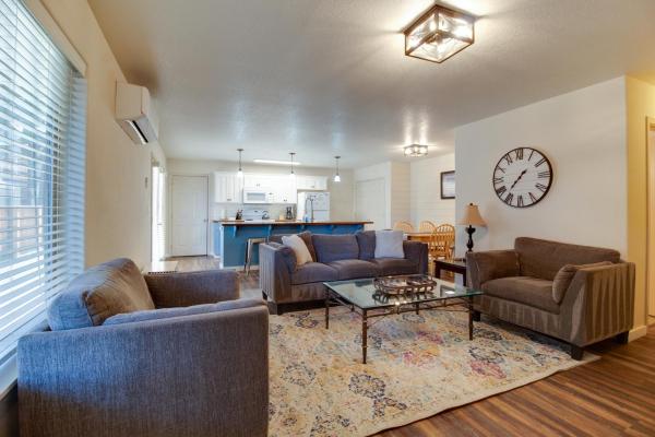 Timber Creek Escape, Buchen Sie Ferienhaus Sisters Bachelor