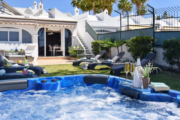 The Secret Garden Holiday Home, Buchen Sie Ferienhaus Hotels mit Pool in Gran Canaria, Schwimmbad