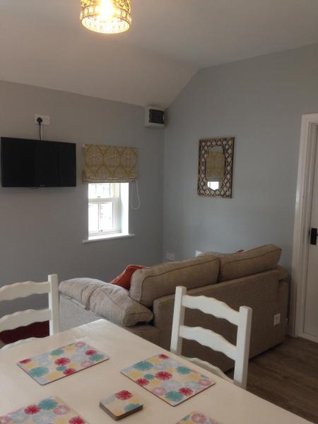 Uncle Owenies Cottage, Book Vacation Home Villas in Ballybay, Villa