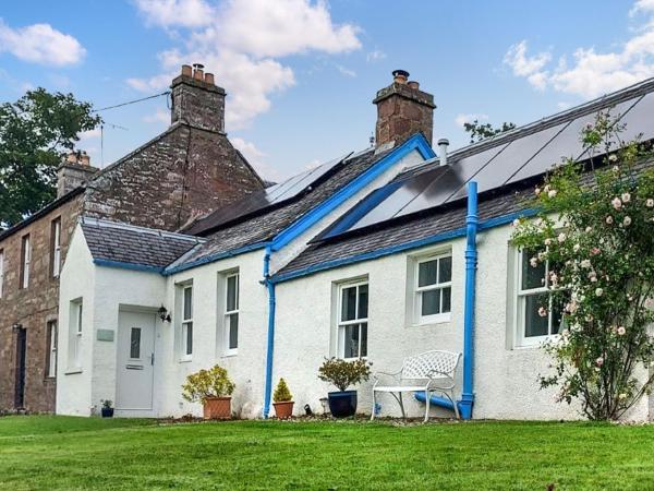 The Old School House Cottage, Buchen Sie Ferienhaus Coupar Angus Schottland