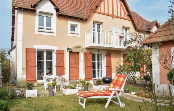 2 Bedroom Amazing Home In Dives-Sur-Mer, Prenota Casa vacanze Dives-sur-Mer 