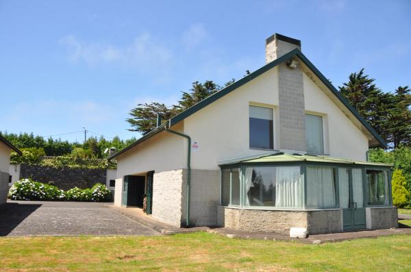 Luxury VILLA CAMÉLIA. Mountains, golf, horses, levada walks, Reserva ahora Villa Santo da Serra Madeira