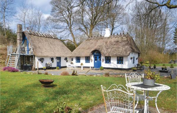 Lovely Home In Give With House A Panoramic View, Buchen Sie Ferienhaus Give Syddanmark
