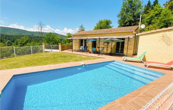 Stunning Home In Molières-Sur-Cèze With Wifi, Prenota Casa vacanze Hotel con piscina a Alvernia, Piscina