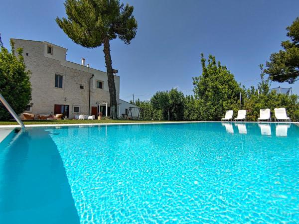 Casale Lillina, Buchen Sie Villa Hotels mit Pool in Metropolitanstadt Bari, Schwimmbad